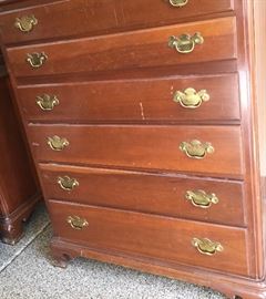 Willett Cherry Bedroom Suite: 4 Poster Bed, Dresser w Mirror, Highboy