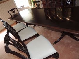 more pics of dining set.