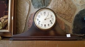 New Haven mantle clock