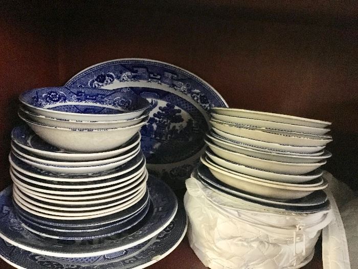 Sets of dishes 