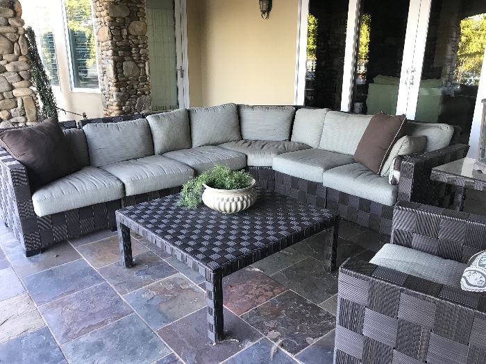 Outdoor patio sectional sofa