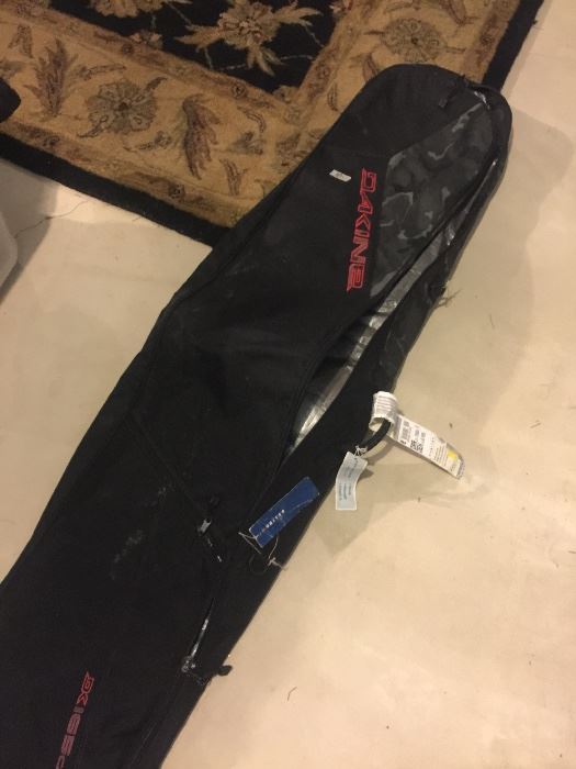 Dakine nylon snowboard bag