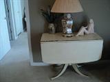 Duncan Phyfe Drop Leaf Table w/end drawer, Sea shell Table Lamp, Art Noveau Style figurene