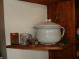 Porcelain, lidded bedside potty