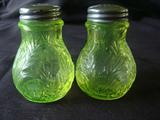 Depression era salt & pepper