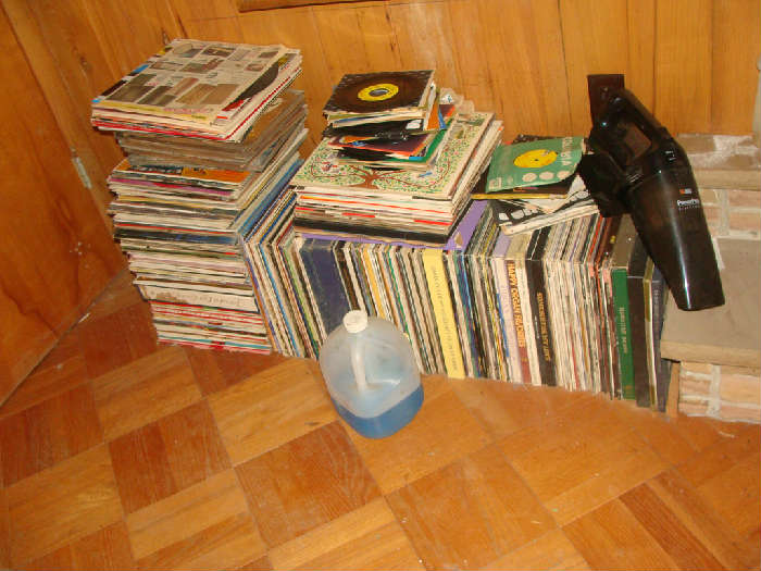A few of the vinyl albums and 45 records in this estate