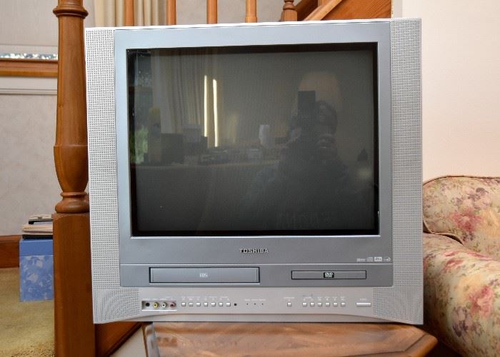 Toshiba TV with VHS & DVD Player