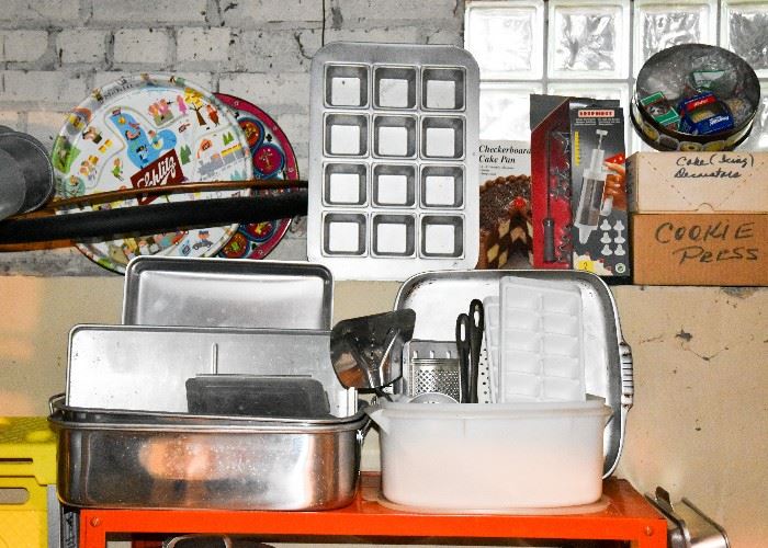 Kitchen Accessories, Bar Platters, Baking Pans, Cookie Press