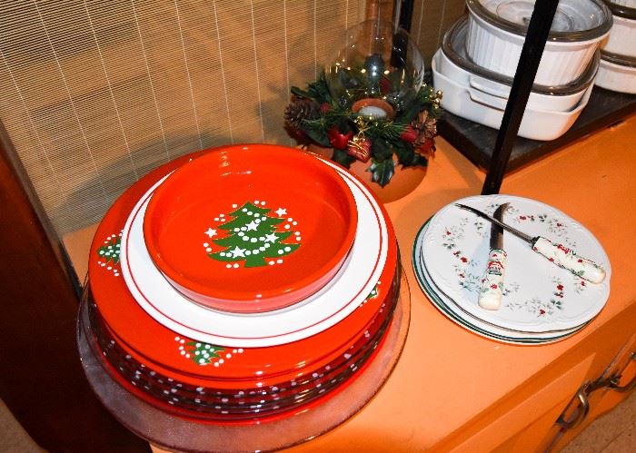 Christmas Dishes / Dinnerware