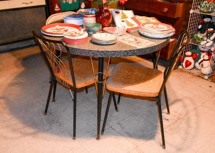 Vintage Kitchenette Dining Table & 4 Chairs