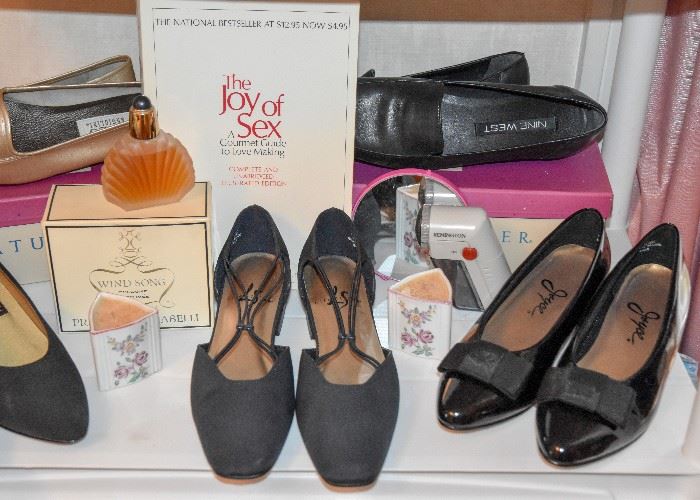 Women's Shoes & Perfumes / Fragrances