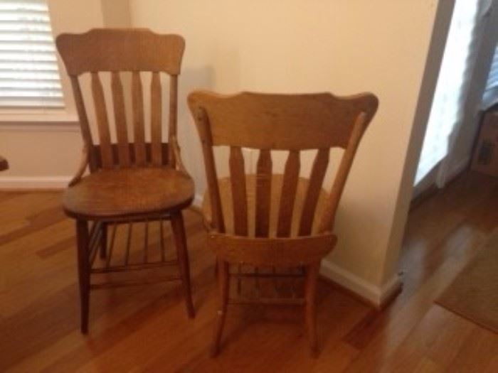 2 antique wooded chairs 