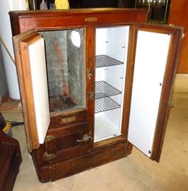 Interior of Leonard Oak Ice Box