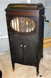 Brunswick Hand Crank Victrola