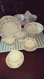 China - Homer Laughlin "Georgian "7 pc. place settings (but only 3 cups) and serving pcs.   All packed and ready to go!