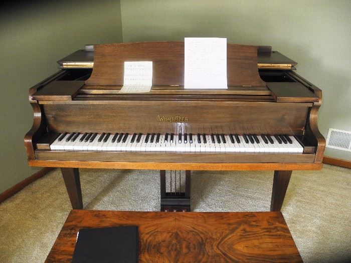 Gorgeous Wurlitzer baby grand piano