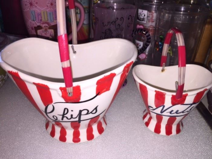 Vintage chips/nuts set