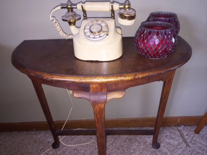 Cute antique table, vintage style phone
