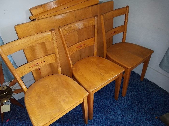 Nice little set with four chairs