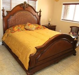 King size bed 