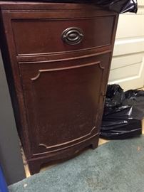 Sheridan style cabinet -- there are 2
