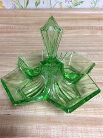Pyramid (Indiana Glass) green vaseline/uranium relish dish