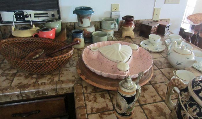Kitchen items and ceramics