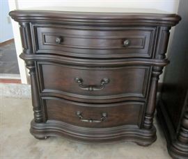 Like new night stand