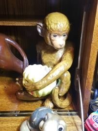 Lots of Animal Figurines & Collectibles