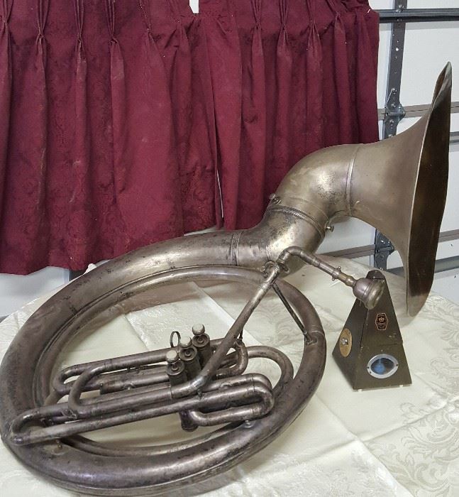Elkhart Collegiate Tuba and Noguchi Metronome