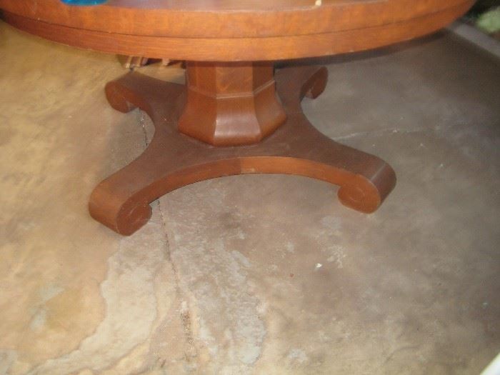 round ped table 