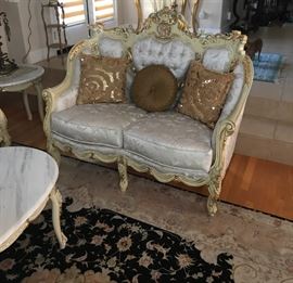 6 piece set includes sofa, loveseat, chair, two end tables and a coffee table in perfect condition this is from Italy