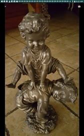 Bronze figurine with two kids
