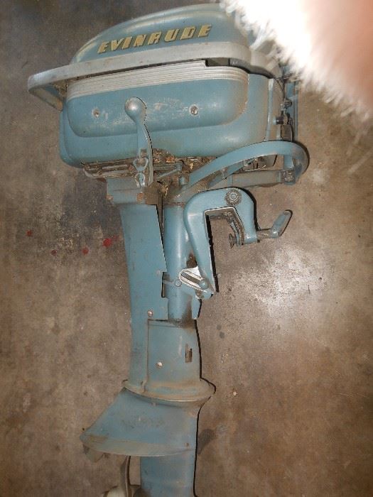 Evinrude "Fastwin" vintage boat motor/ Everything is here