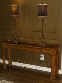 Console table, buffet lamps