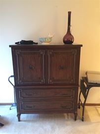 tall chest and 2 matching nightstands