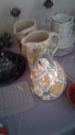 Vases, Pitchers