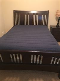 Gorgeous Full Size Bed 