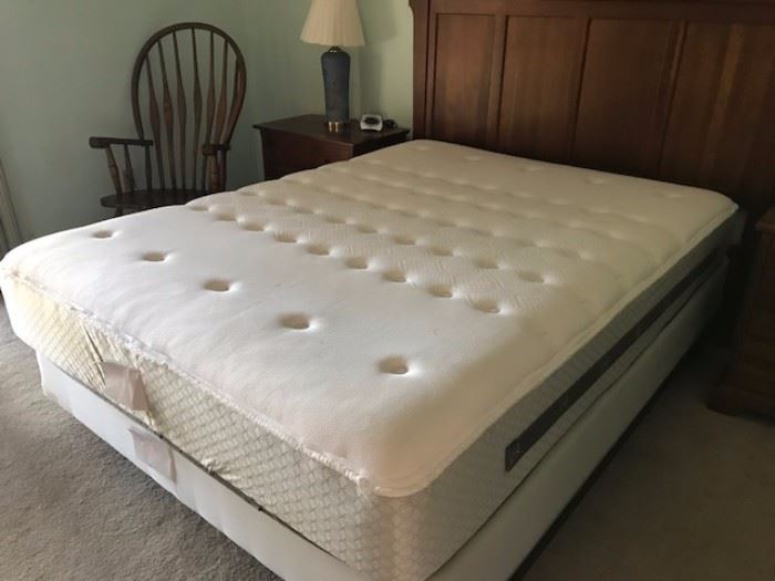 Queen mattress and box spring in pristine condition
