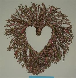 Dried flower heart wreath