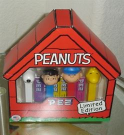 Peanuts Pez