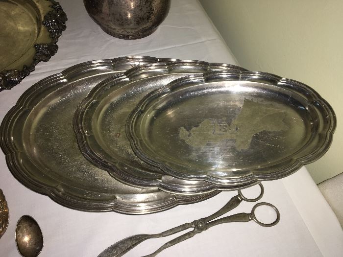 Tiffany silverplate nesting platters. Signed on bottom