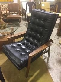 Mid-Century Lounge Chair