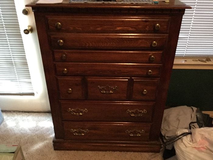 Wonderful chest in great condition