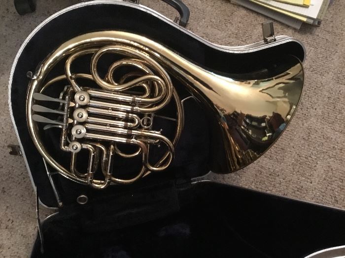 Vintage Conn French Horn from early 1980's; good condition and gas been kept in the case. 
