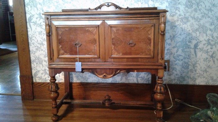 EYE CATCHING SERVER WITH MATCHING HUTCH. WE ARE A PAIR. COME SEE US, YOU WILL WANT TO TAKE US HOME!