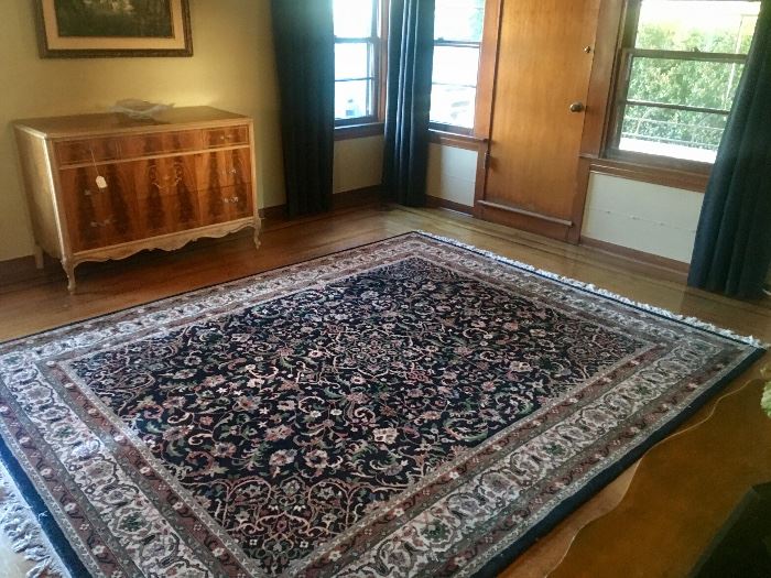 Magnificent large handmade Persian rug 