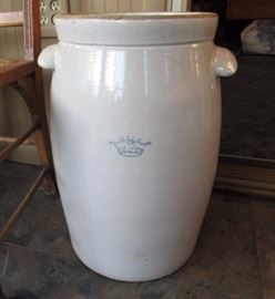 Robinson Ransbottom 10 gal butter churn, 2 very tight hairlines!  Churn only, no cover or dasher.