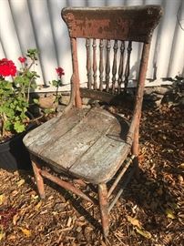 Fun vintage chair full of charm for that perfect decorating nook! 