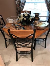Modern Table and 4 Chairs